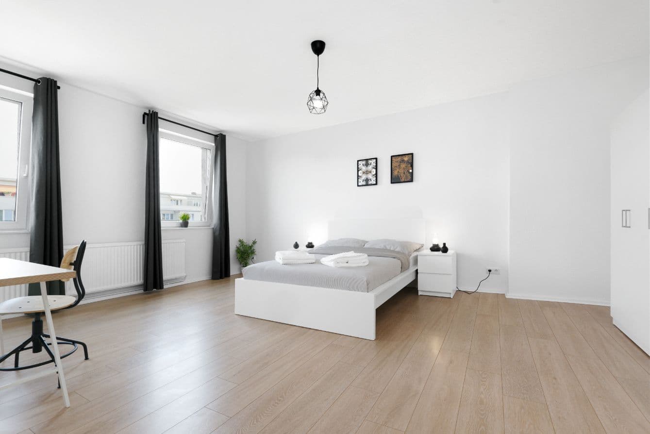 2 Rooms on Mehringdamm (Kreuzberg) – image 1