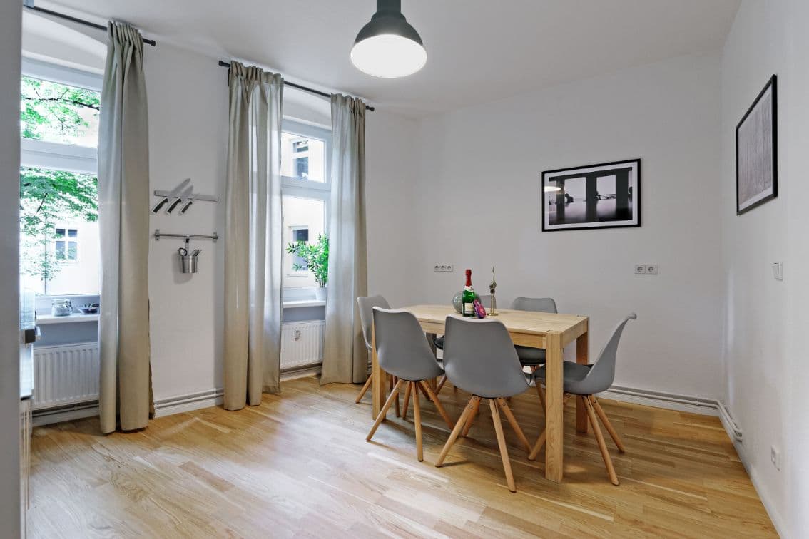 3 Rooms near Westhafen (Moabit) - image 15