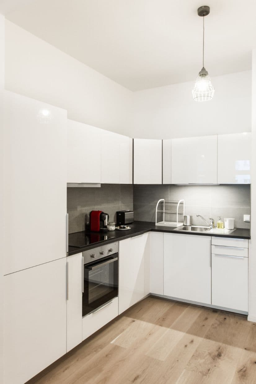 4 Rooms with Balcony near U-Seestraße (Wedding) - image 12
