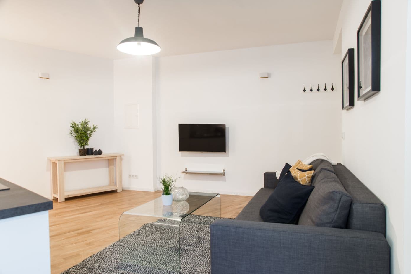 3 Rooms in Charlottenburg – image 5