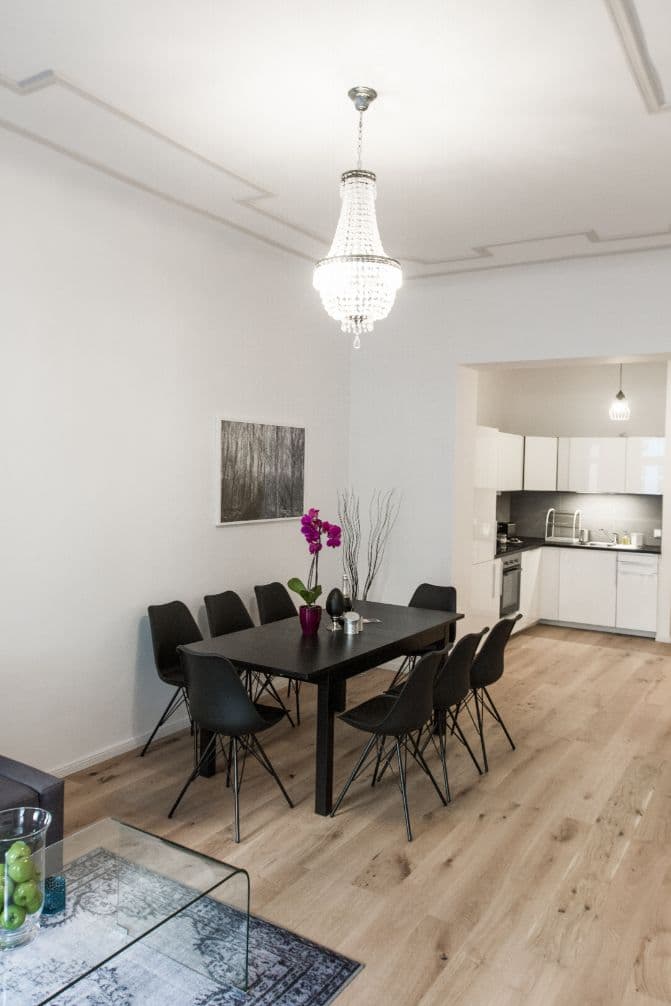 4 Rooms with Balcony near U-Seestraße (Wedding) - image 10