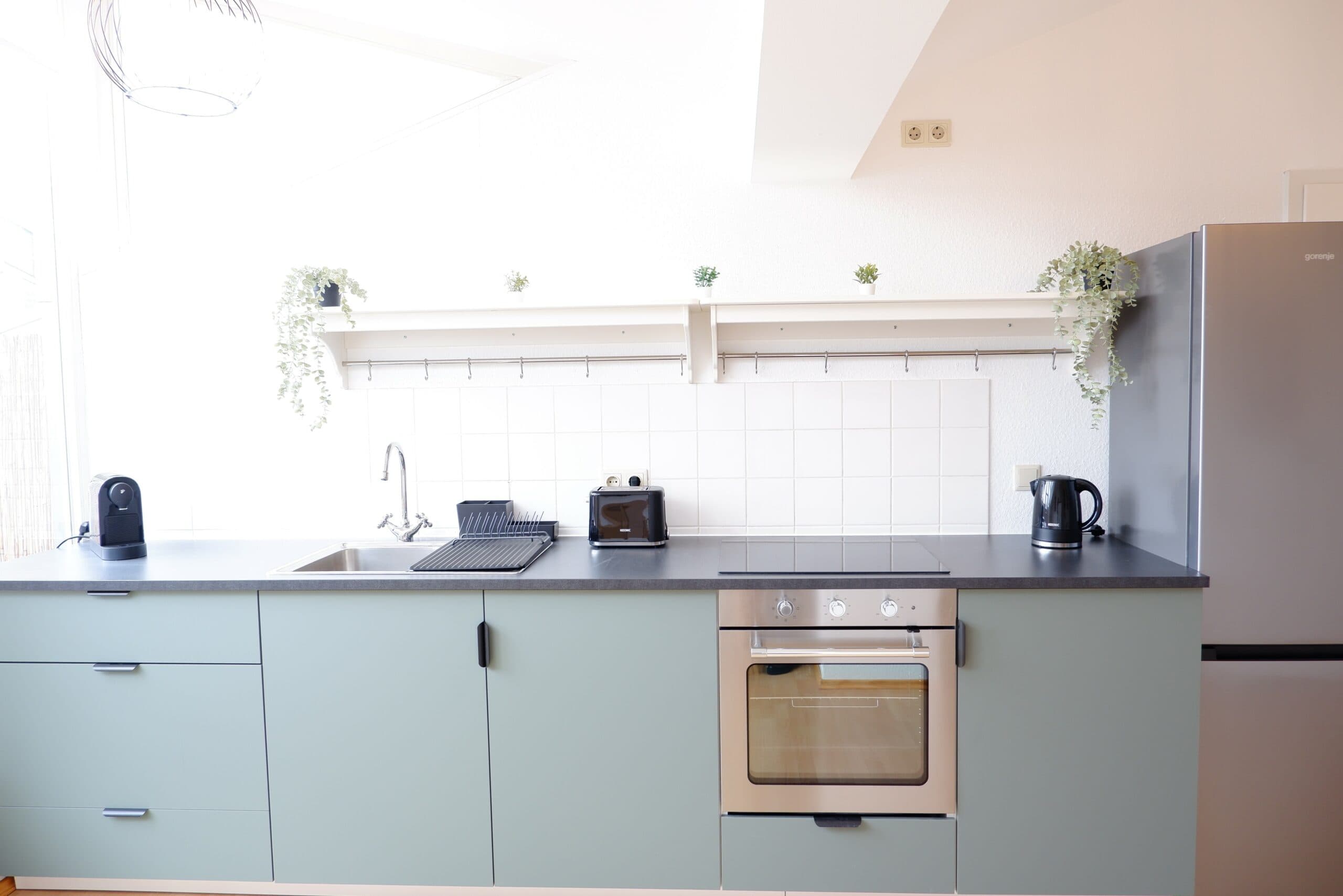 Stylish renovated one-bedroom rooftop apartment in the vibrant Kreuzberg district – image 16
