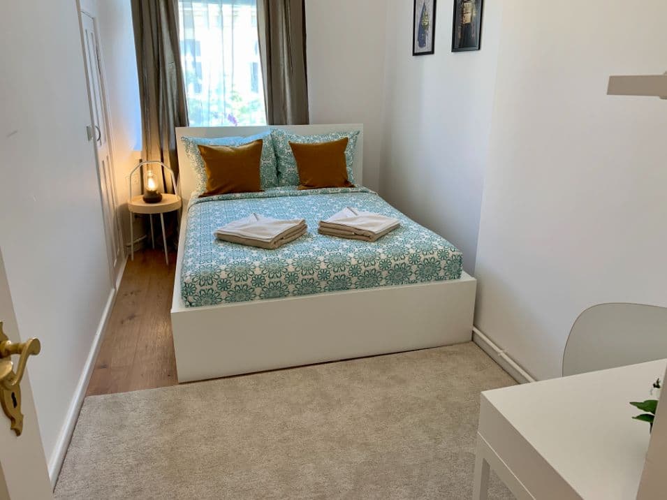 3 Rooms with Balcony in Charlottenburg – image 16