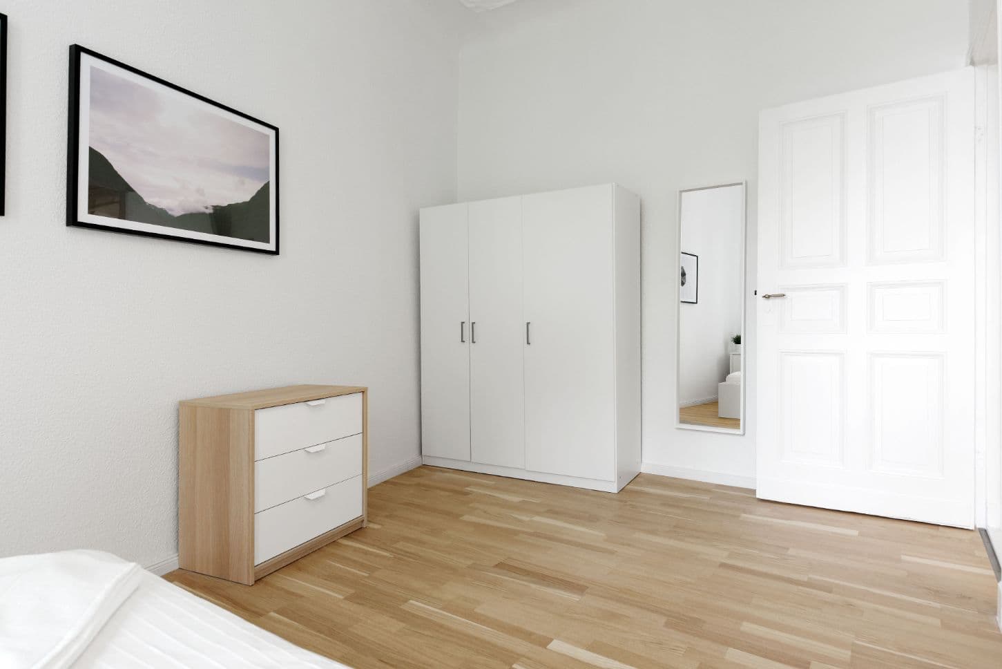2 Rooms with Balcony in Charlottenburg – image 3