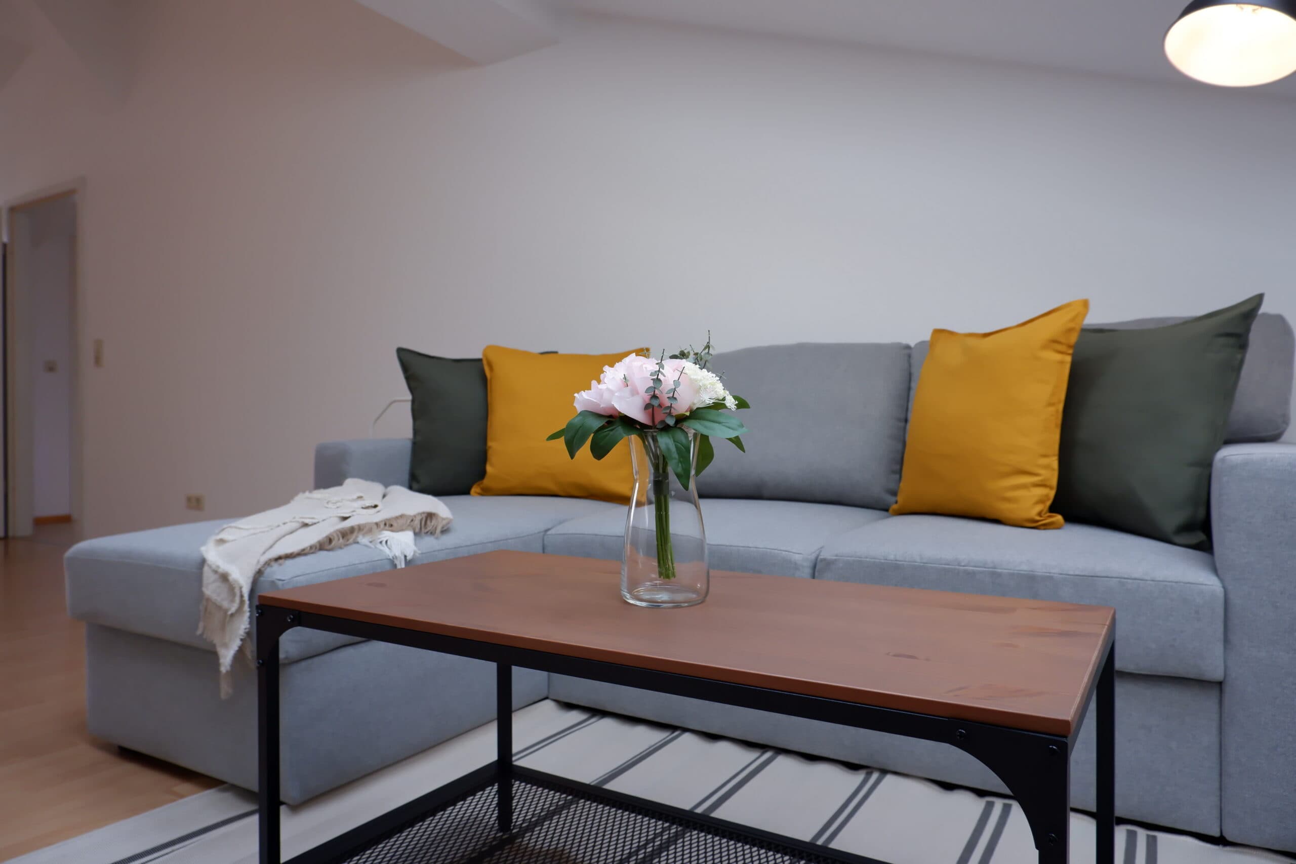 Stylish renovated one-bedroom rooftop apartment in the vibrant Kreuzberg district – image 13