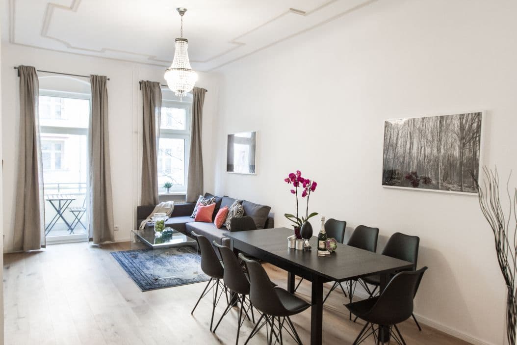 4 Rooms with Balcony near U-Seestraße (Wedding) - image 5