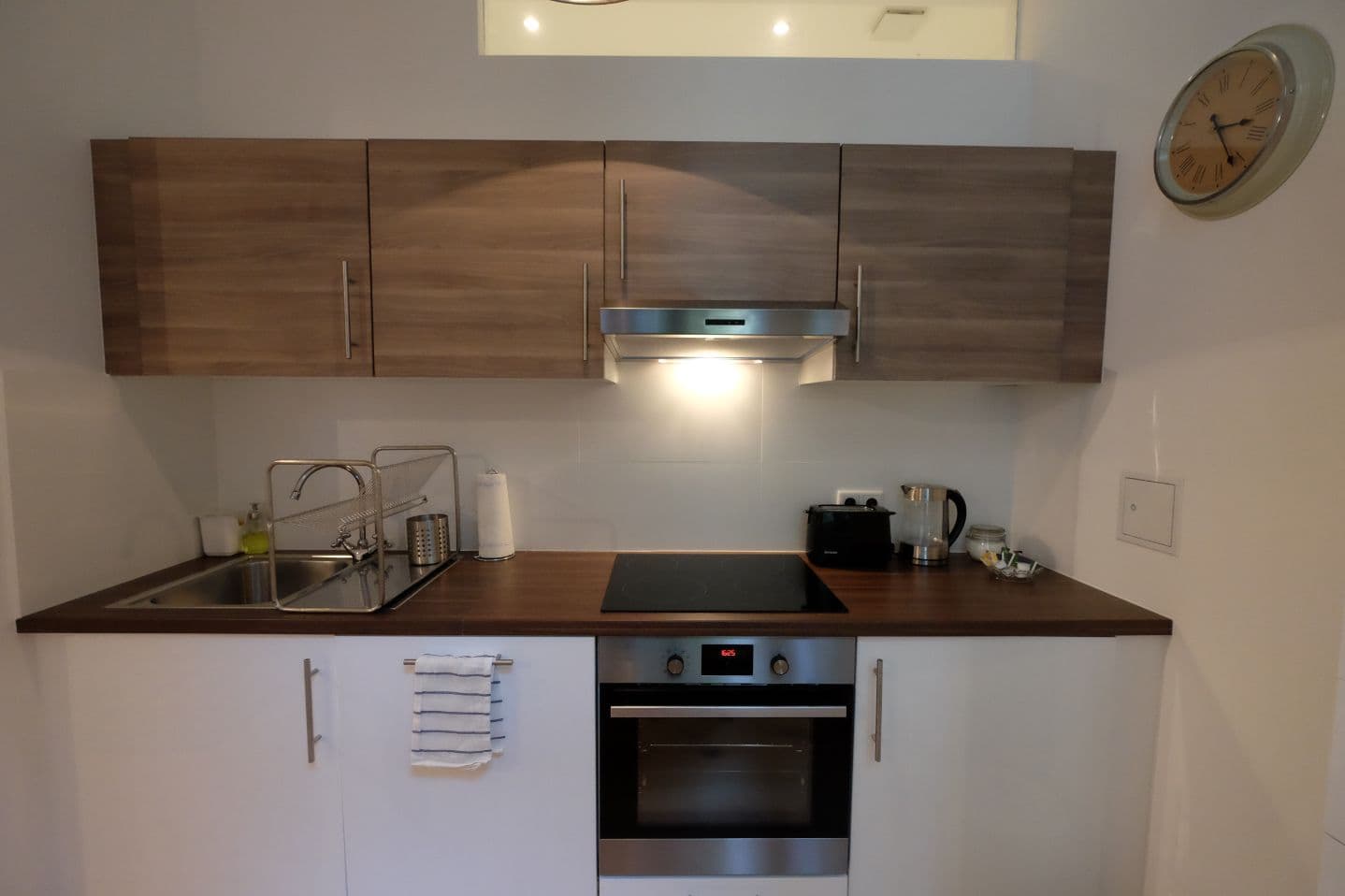 2 Rooms near Schönlein Straße (Neukölln) – image 9