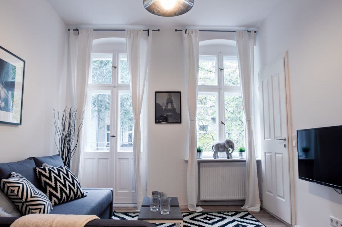 2 Rooms with Balcony near Schönlein Straße (Neukölln) – image 2