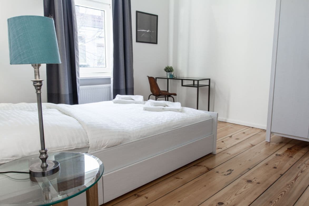 3 Rooms near Turmstraße – image 8