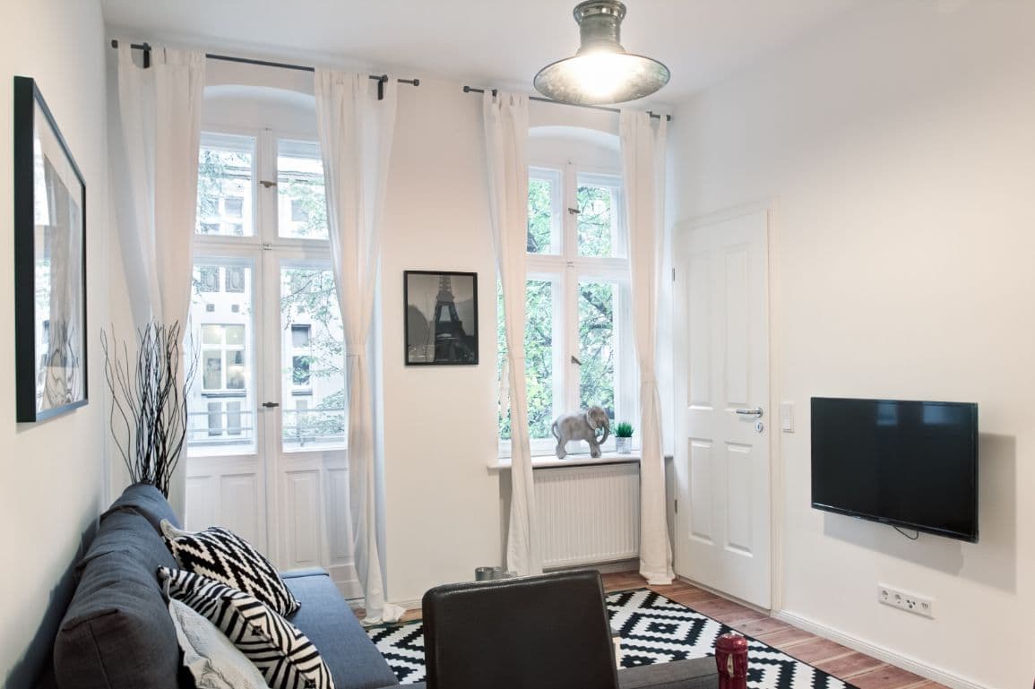 2 Rooms with Balcony near Schönlein Straße (Neukölln) – image 3