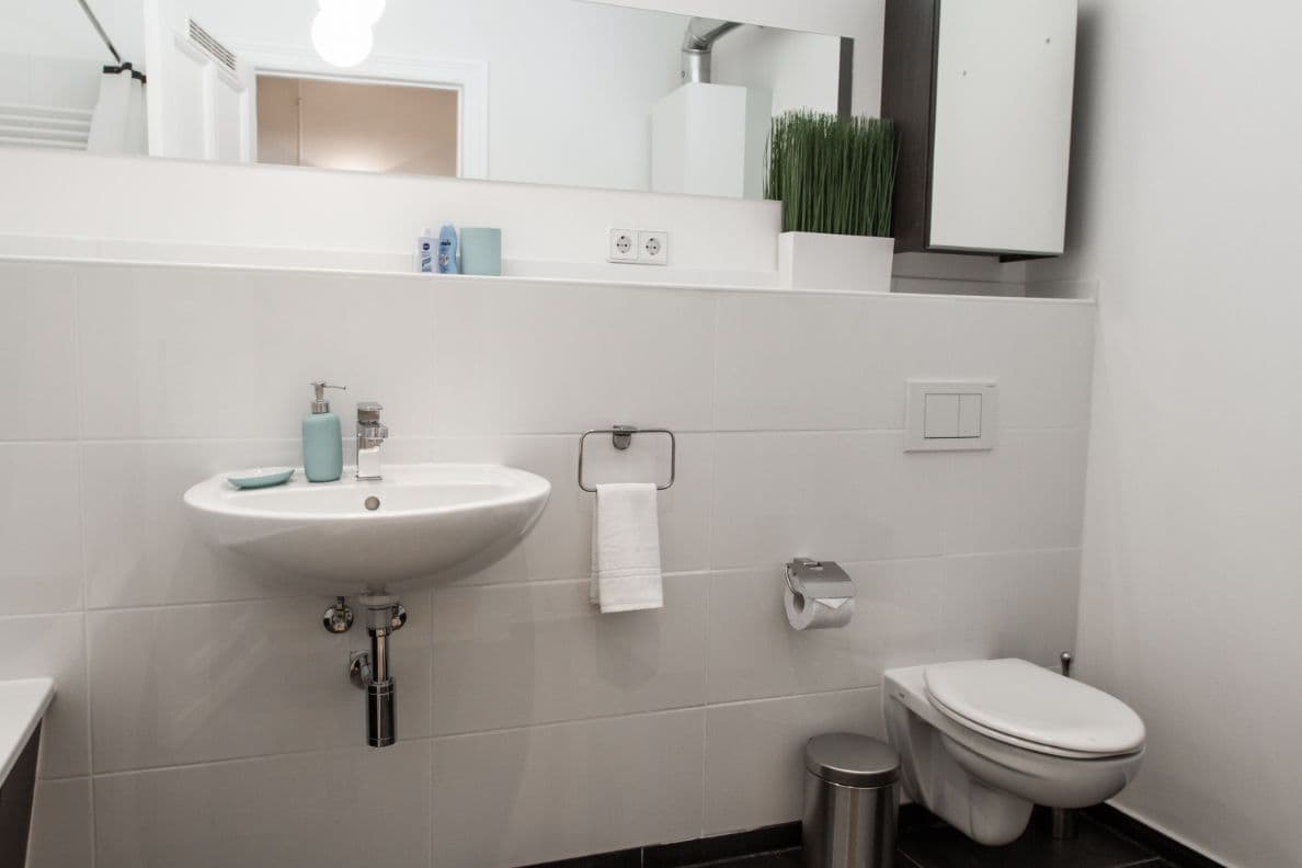 3 Rooms near Turmstraße – image 11