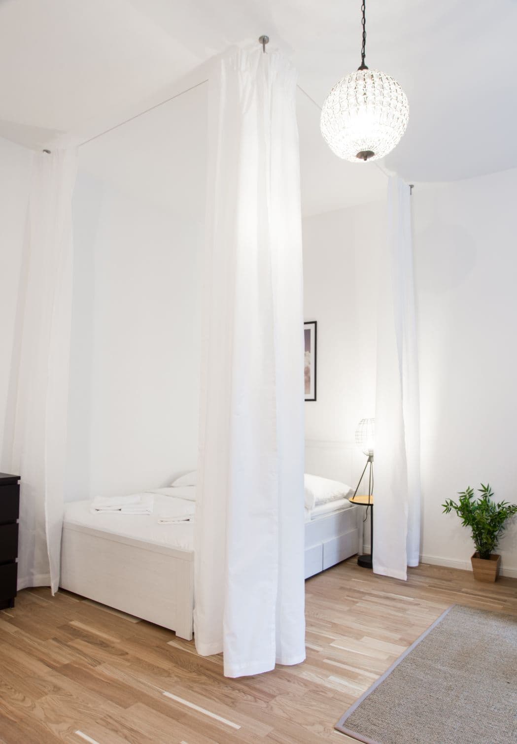 Studio Apartment with Balcony in Reuterplatz ( Neukölln) – image 3