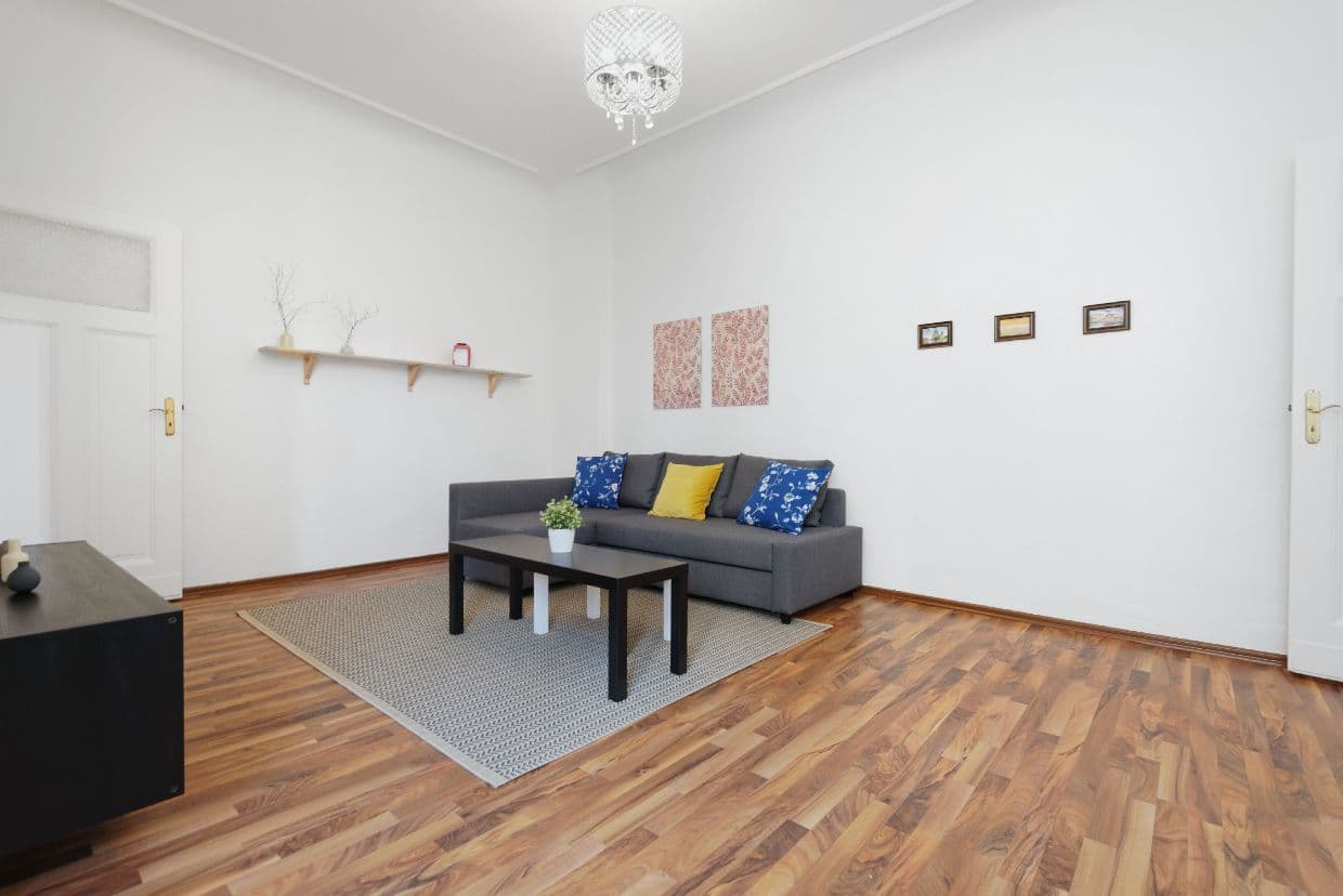 3 Rooms with Balcony near U-Rehberge (Wedding) – image 2