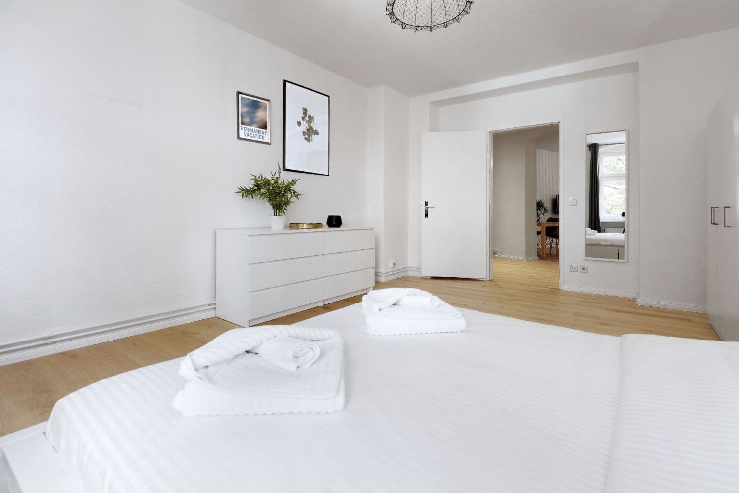 3 Rooms near Westhafen (Moabit) – image 3