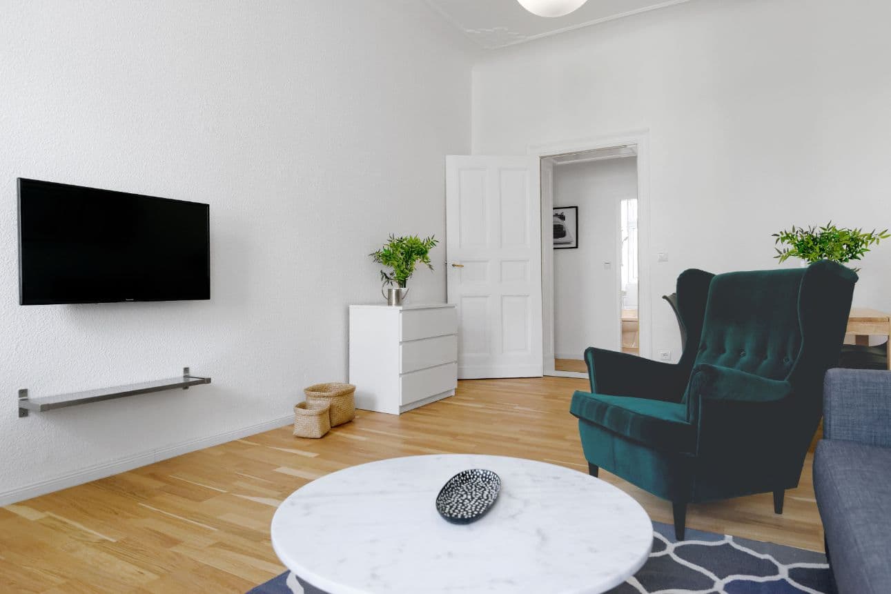 2 Rooms with Balcony in Charlottenburg – image 7