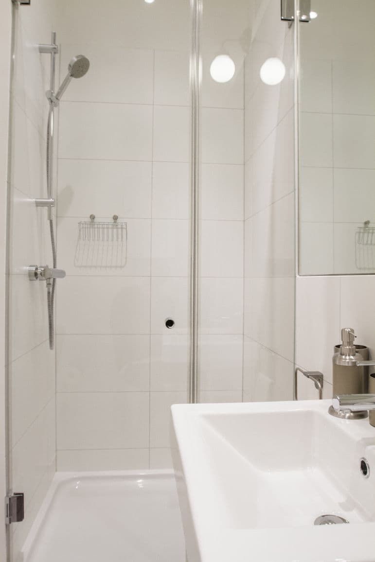 4 Rooms with Balcony near U-Seestraße (Wedding) - image 21