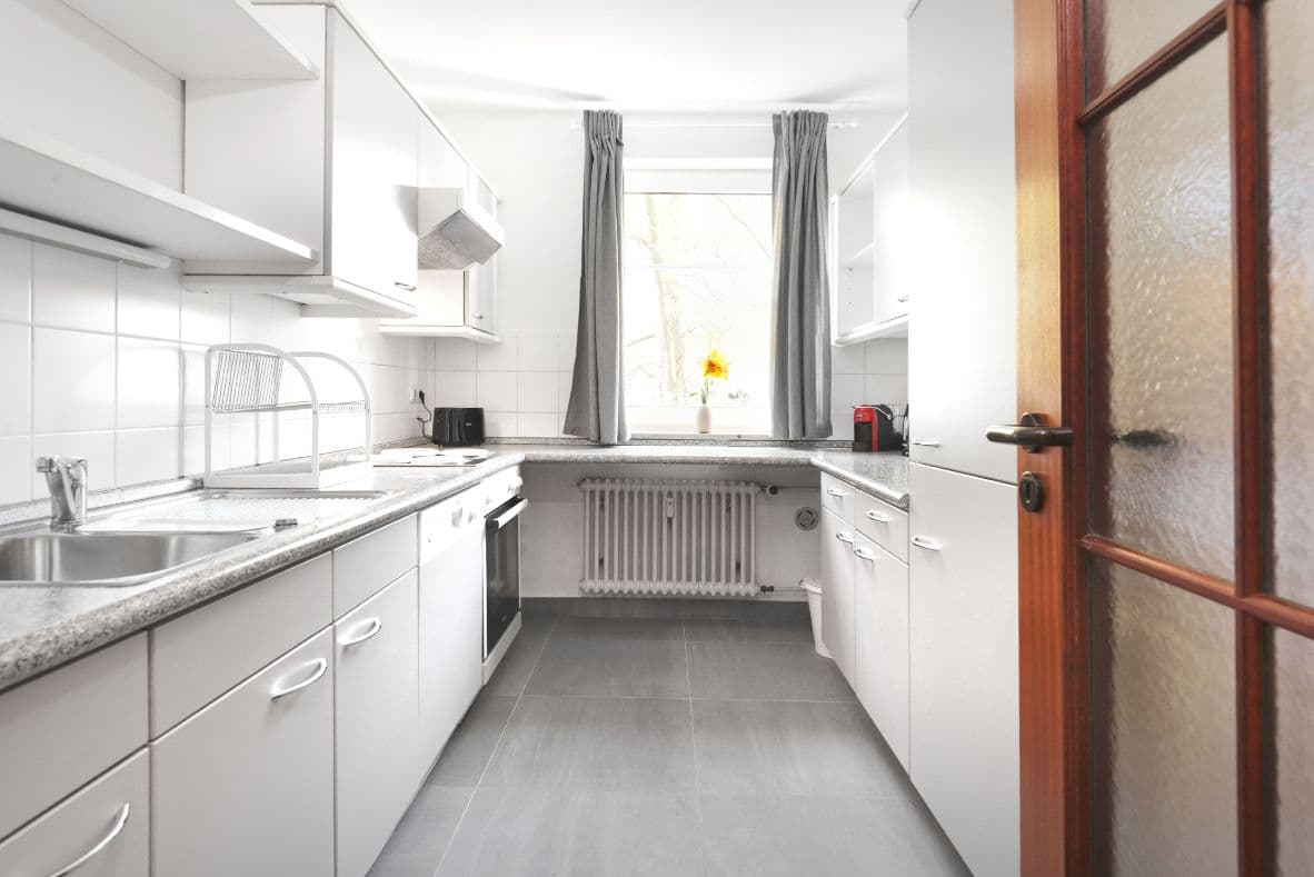 4 Rooms with Balcony near U-Residenzstr. – image 18