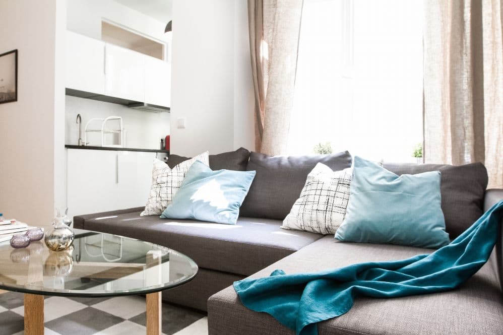 2 Rooms near Schönlein Straße (Neukölln) – image 4