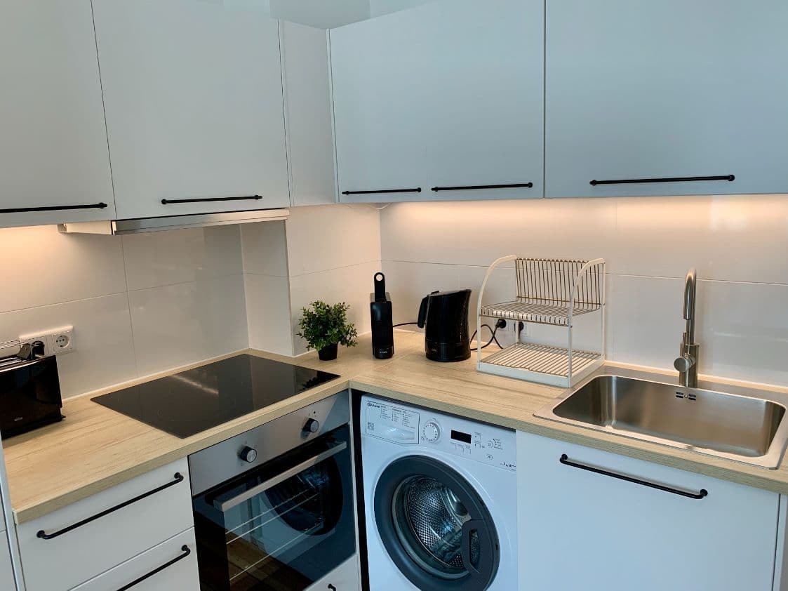 3 Rooms with Balcony in Charlottenburg – image 7