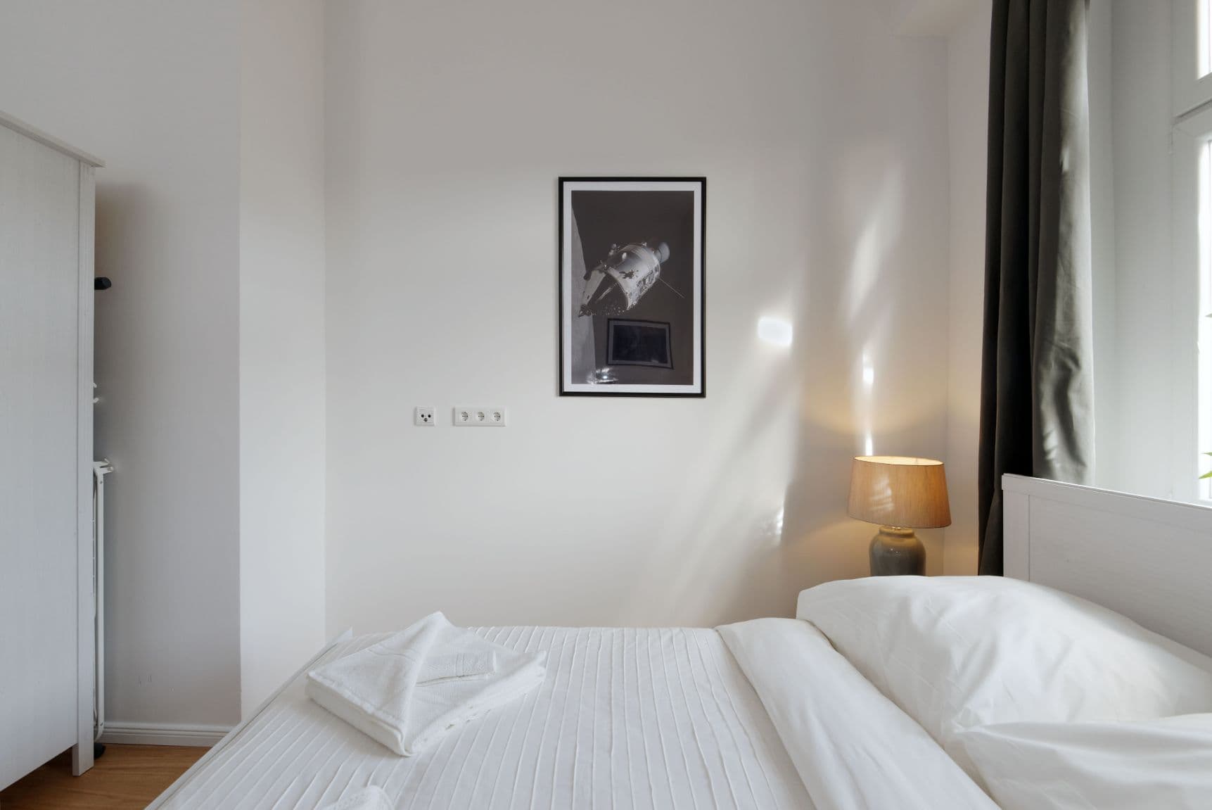 2 Rooms with Balcony in Charlottenburg – image 3