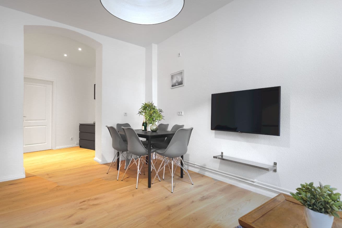 2 Rooms near Westhafen (Moabit) – image 10