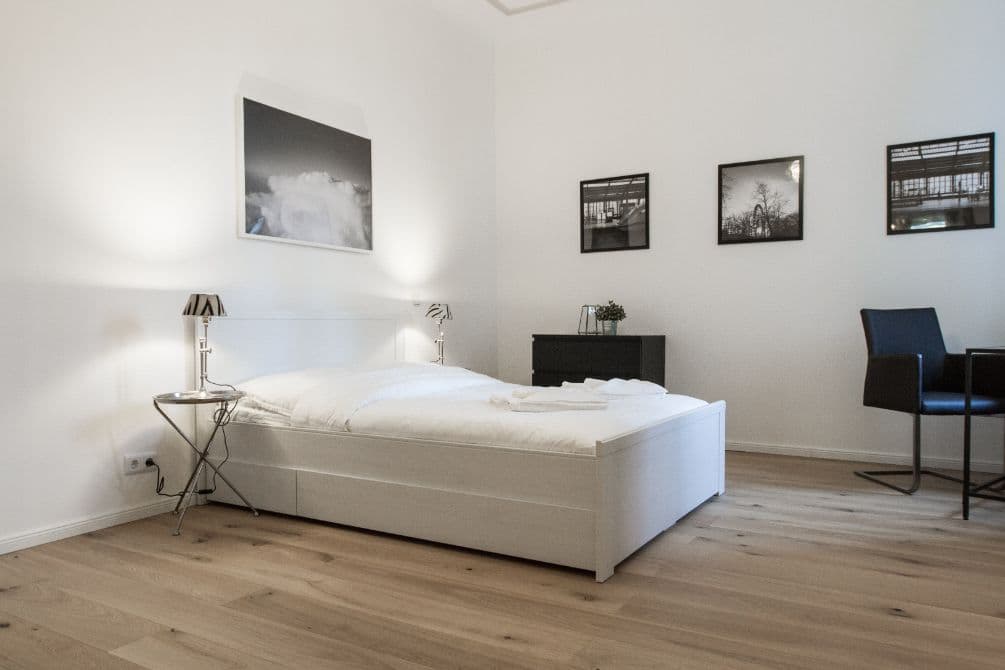 4 Rooms with Balcony near U-Seestraße (Wedding) - image 17