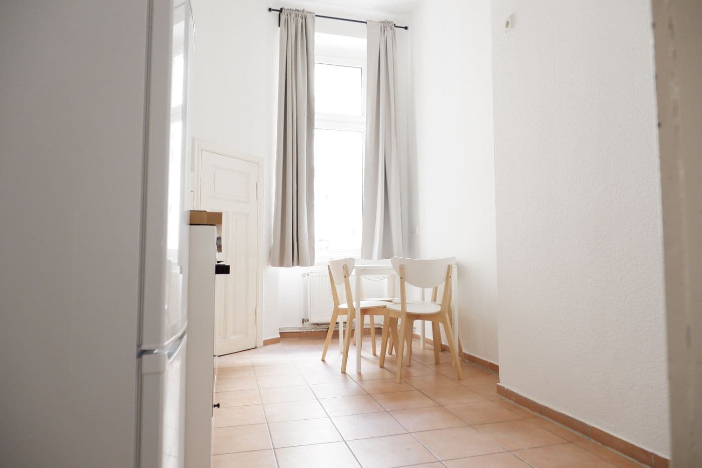 2 Rooms with Balcony in Charlottenburg – image 2