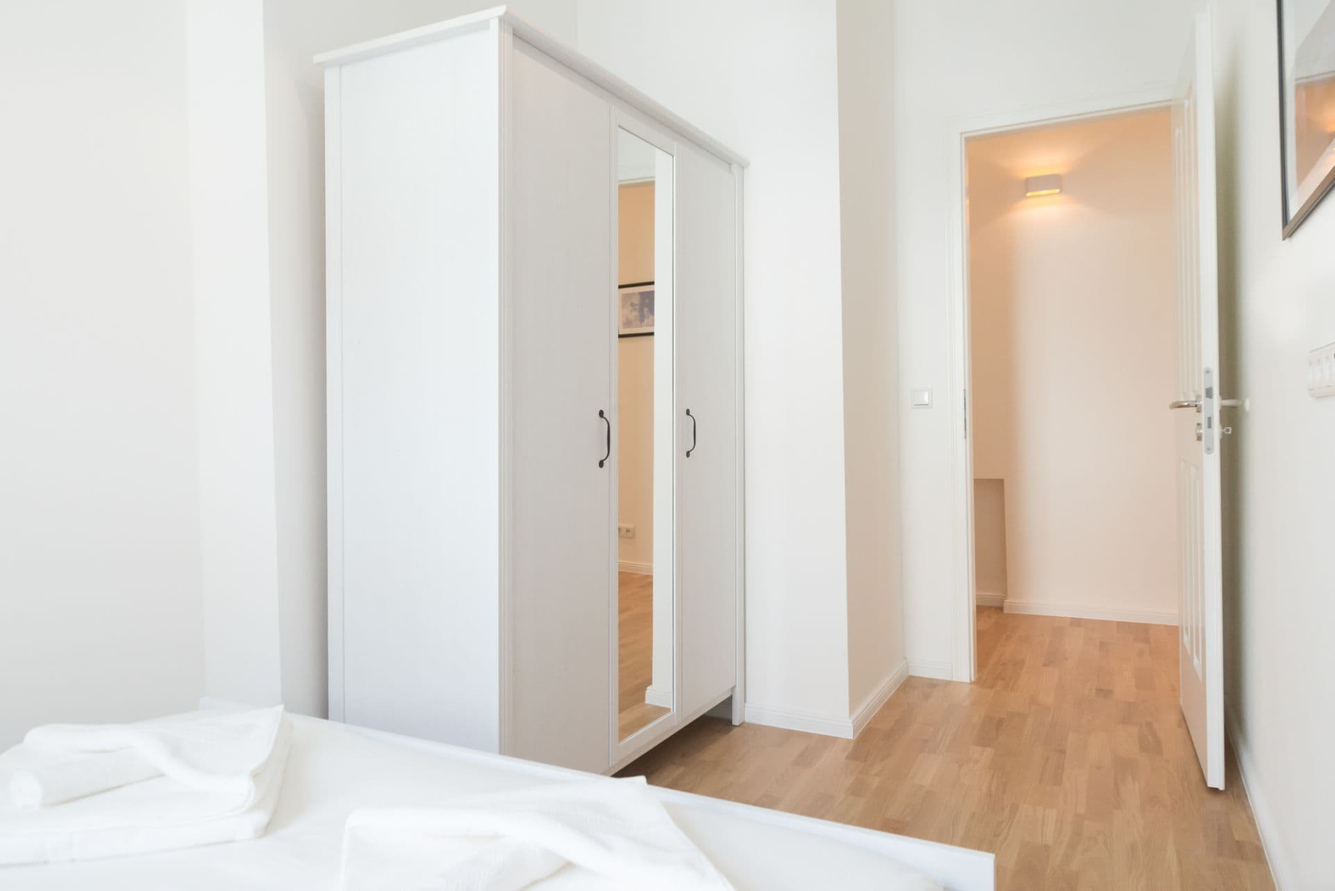 3 Rooms with Balcony in Sprengelkiez (Wedding) - image 12