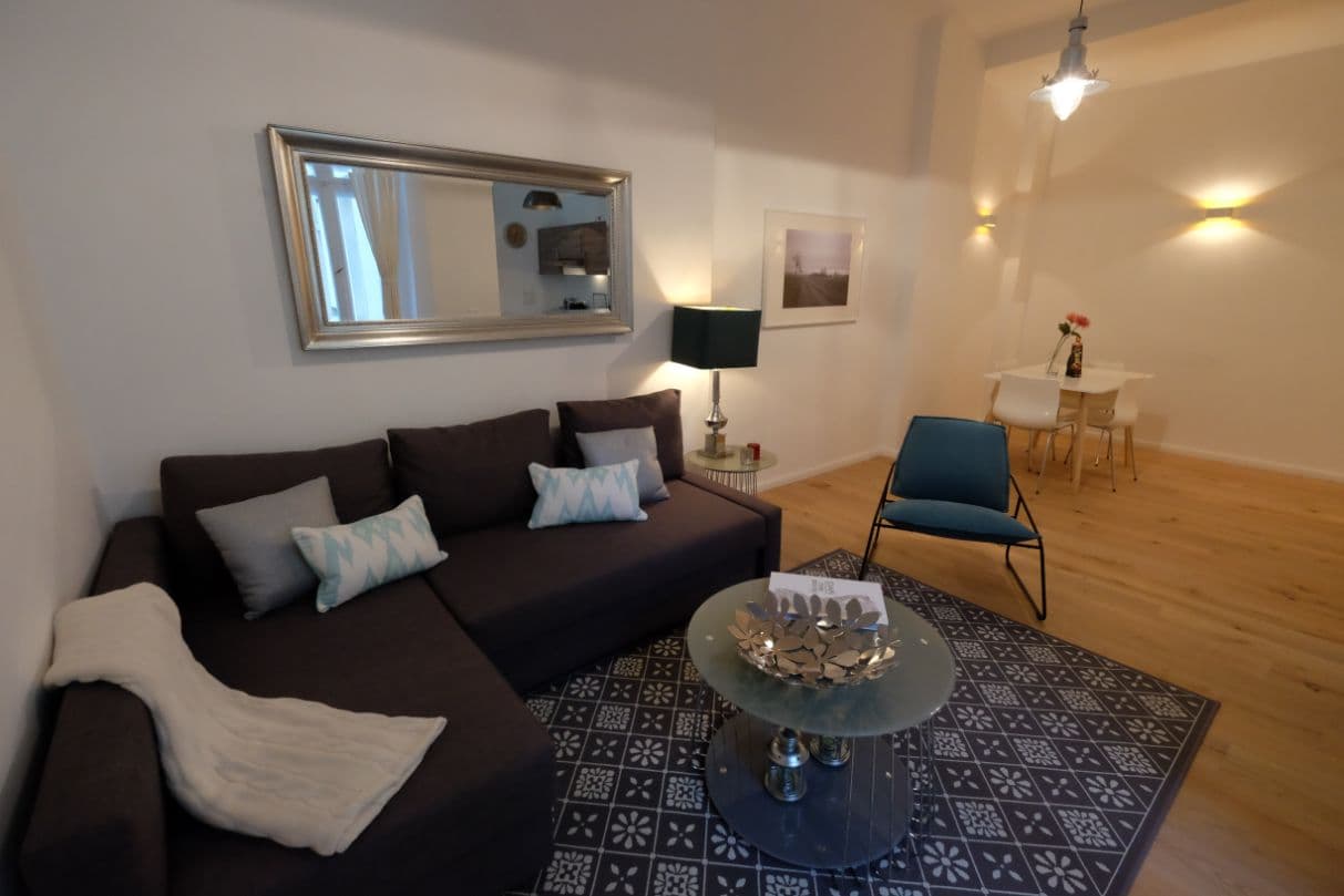 2 Rooms near Schönlein Straße (Neukölln) – image 6