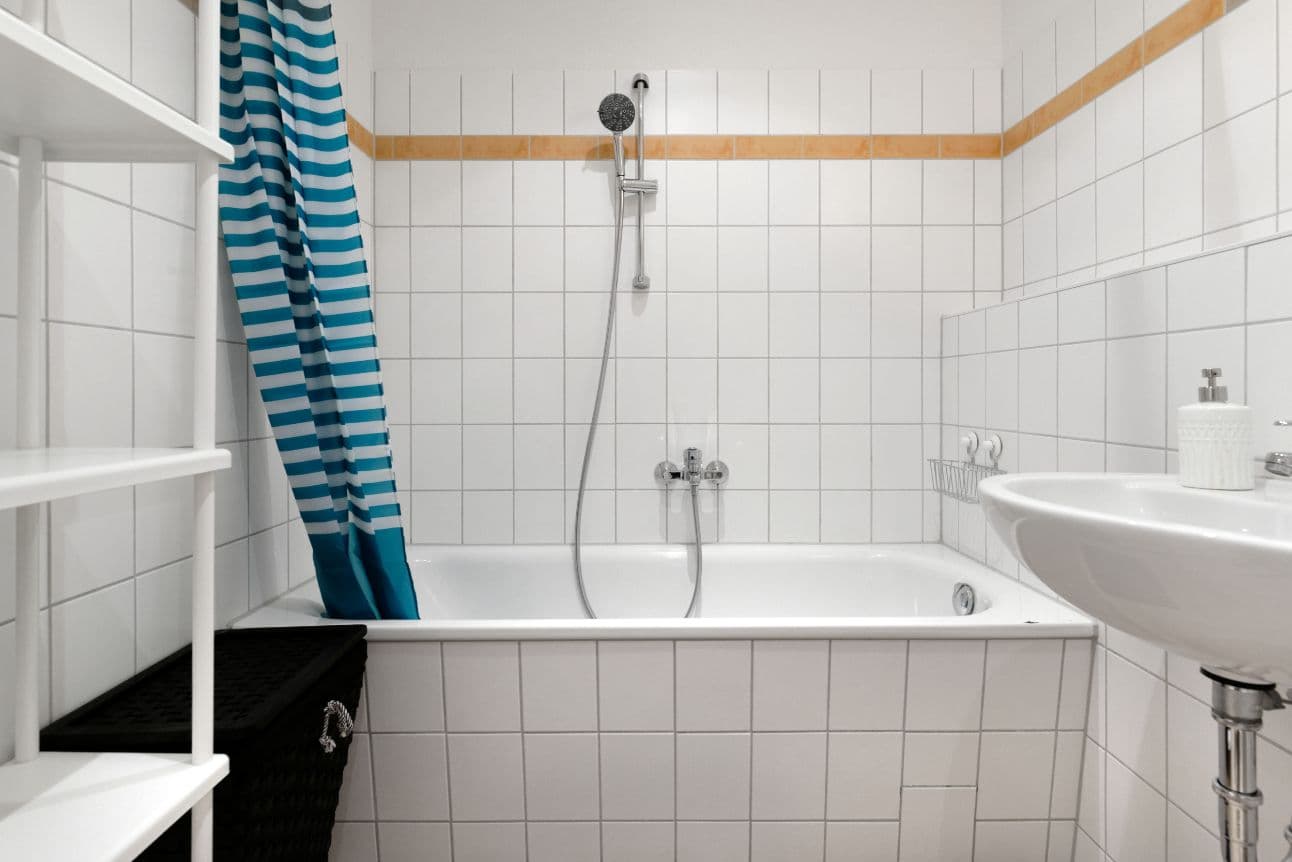 2 Rooms near Westhafen (Moabit) – image 15