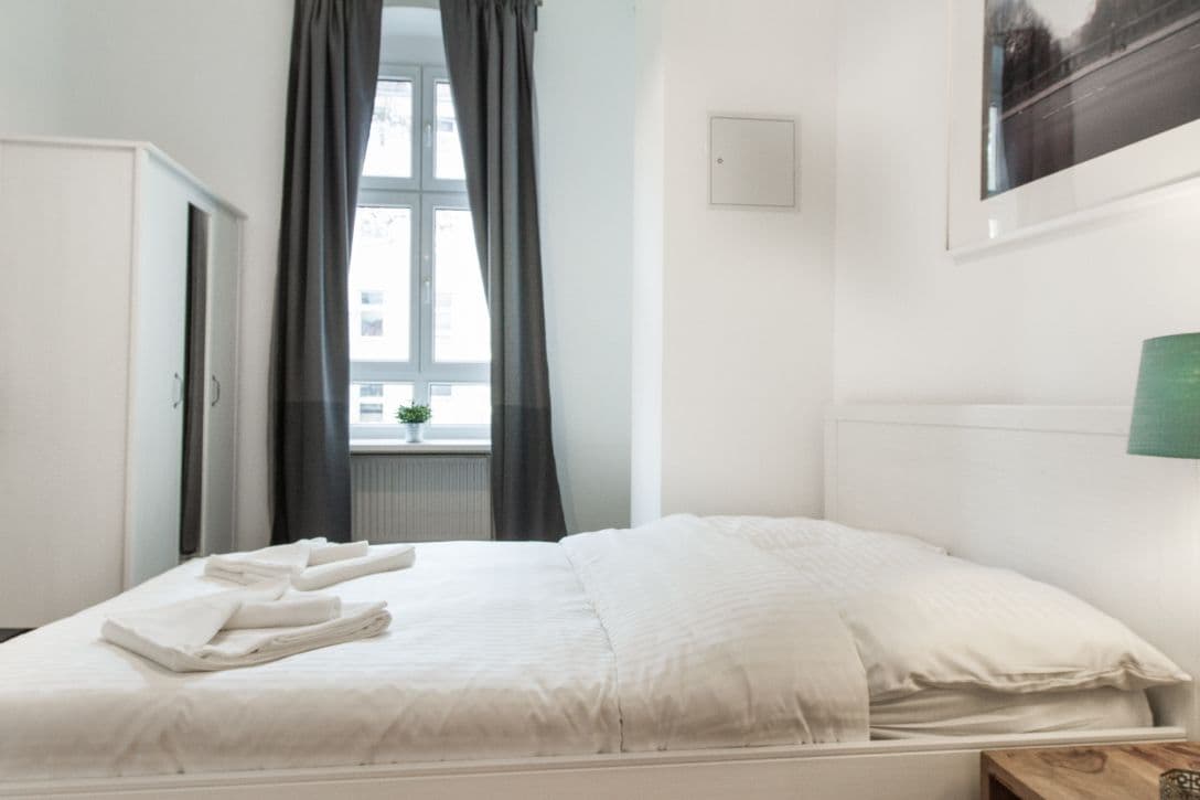 4 Rooms with Balcony near Turmstraße – image 12