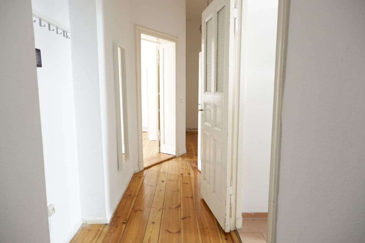 2 Rooms with Balcony in Charlottenburg – image 7