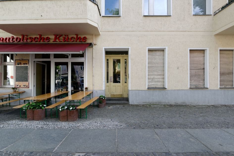 2 Rooms with Balcony in Charlottenburg – image 17