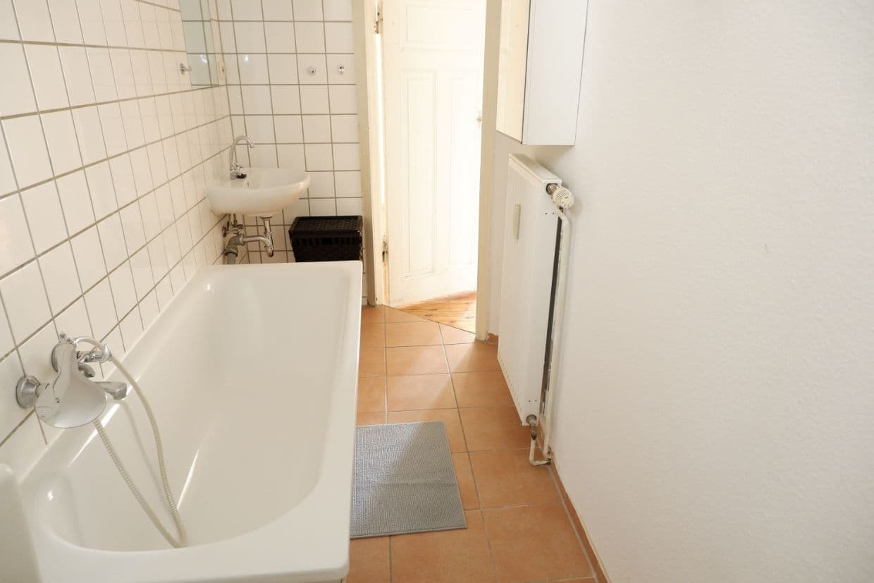 2 Rooms with Balcony in Charlottenburg – image 15