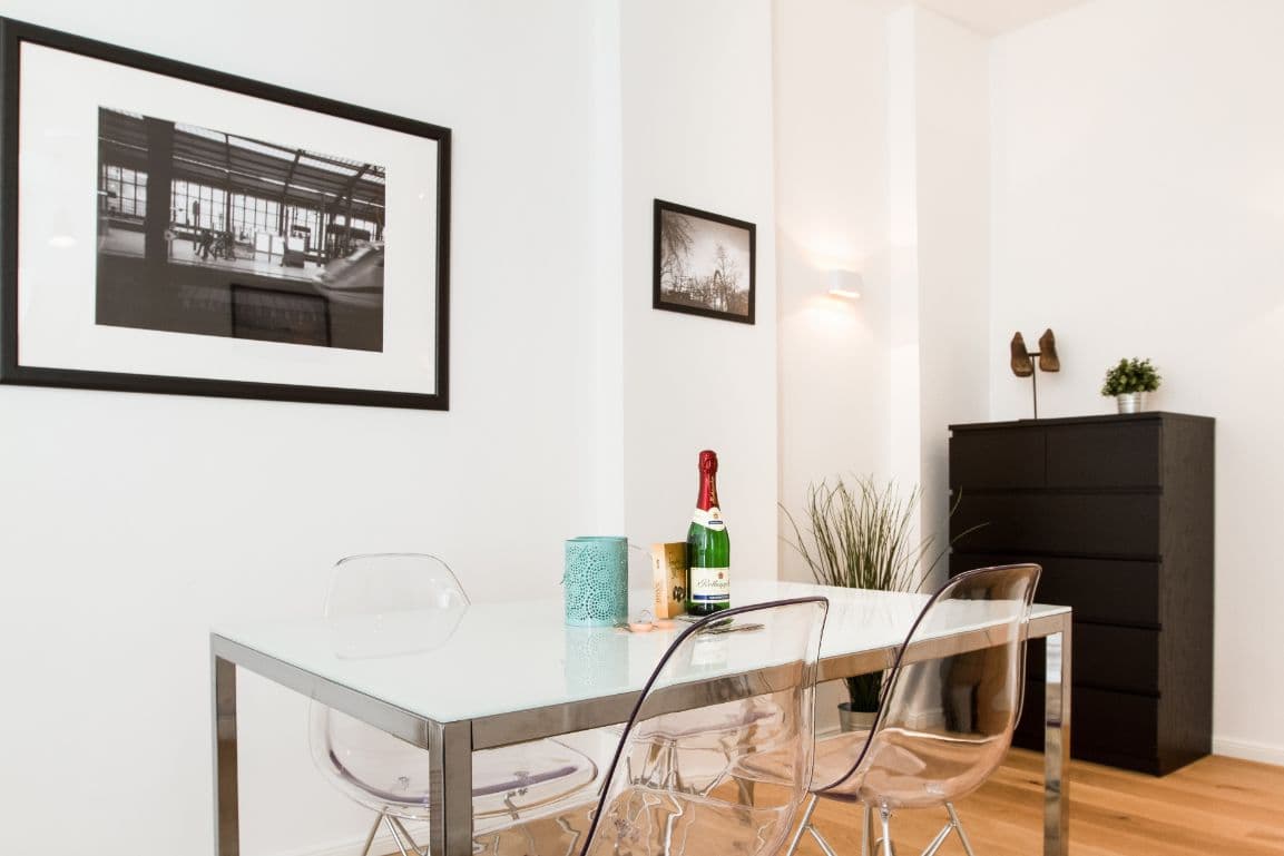 2 Rooms near Schönlein Straße (Neukölln) – image 3