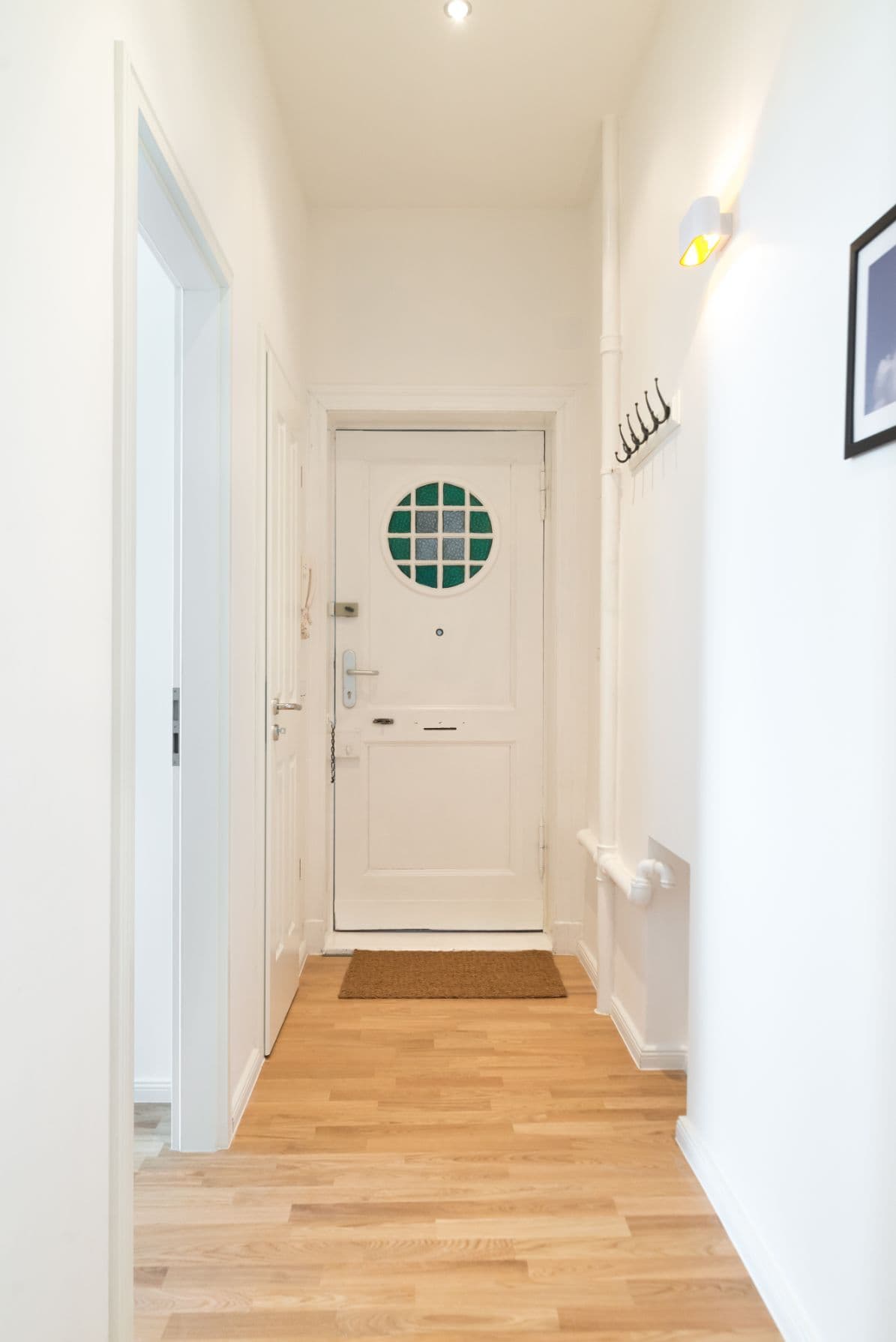 3 Rooms with Balcony in Sprengelkiez (Wedding) - image 10