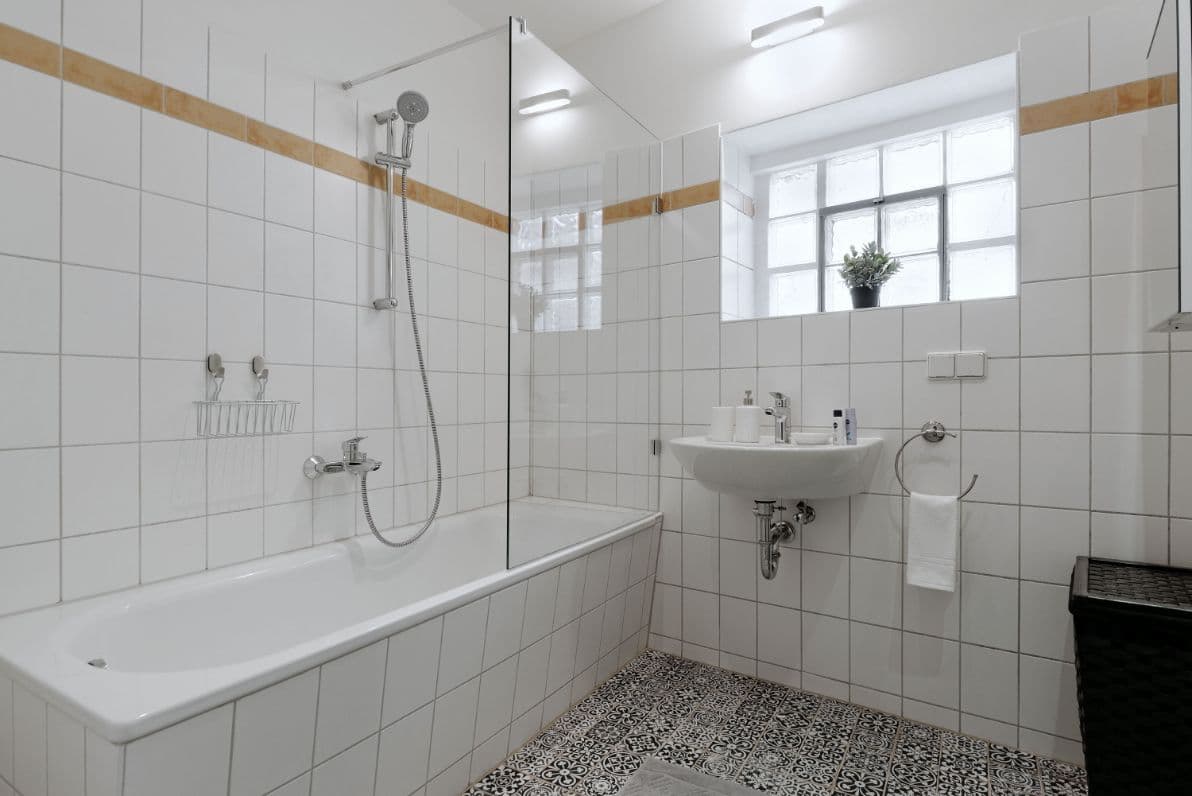 2 Rooms near Westhafen (Moabit) – image 17