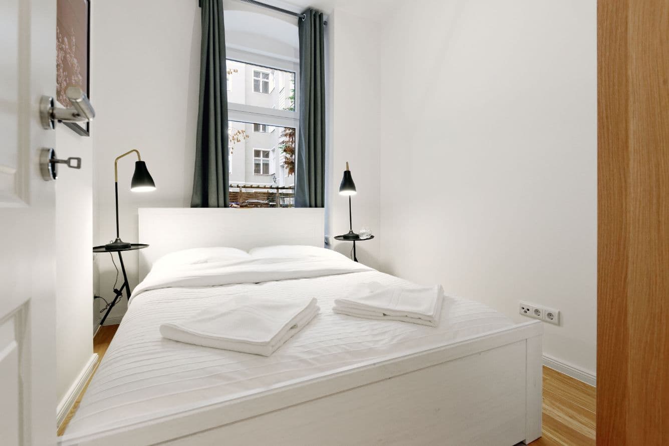 3 Rooms near Westhafen (Moabit) – image 5