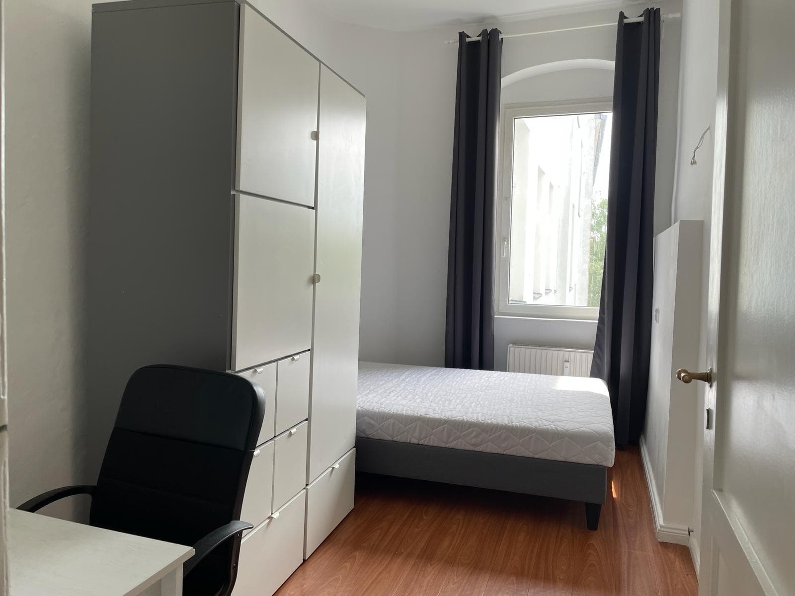 Modern 3 bedrooms apartment – image 9
