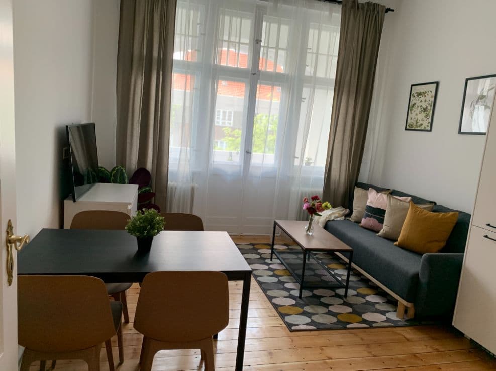 3 Rooms with Balcony in Charlottenburg – image 4