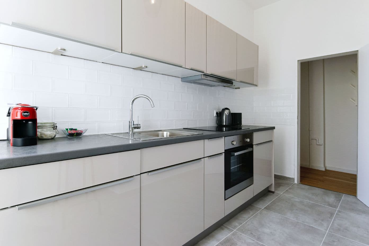 2 Rooms with Balcony in Charlottenburg – image 13