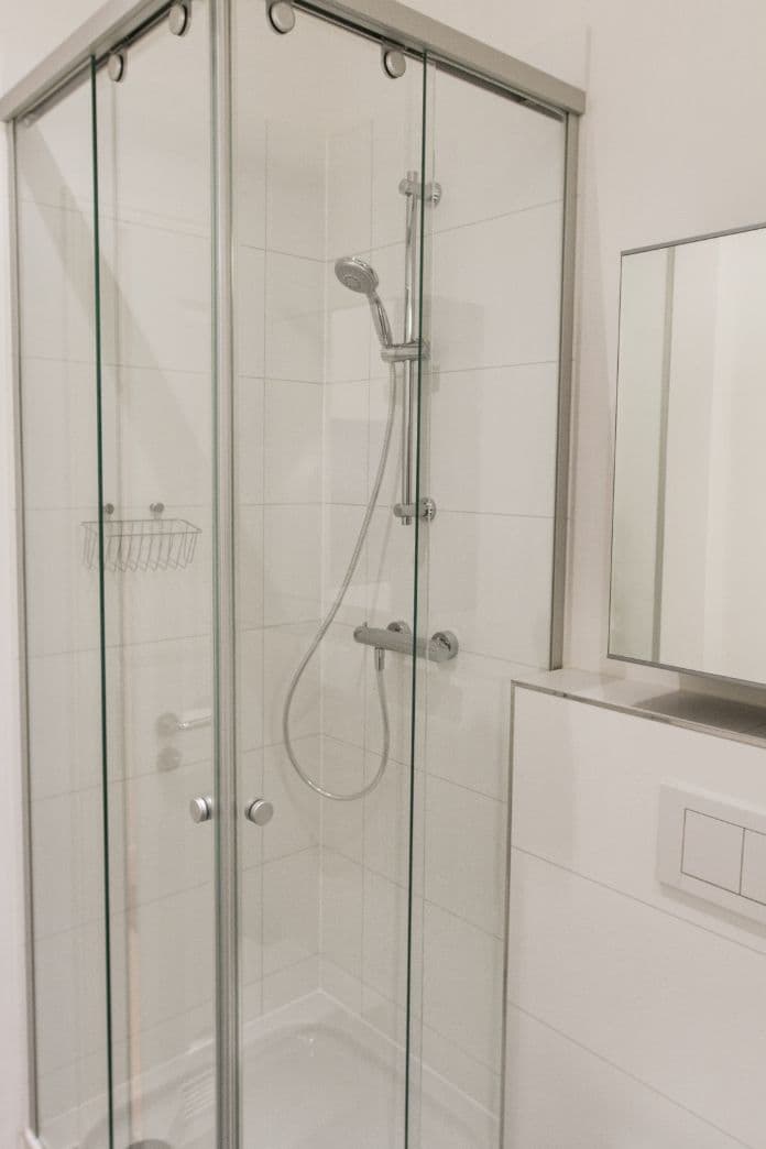 4 Rooms with Balcony near U-Seestraße (Wedding) - image 16
