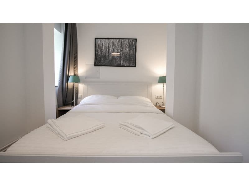 2 Rooms with Balcony in Brüsseler Kiez (Wedding) – image 10