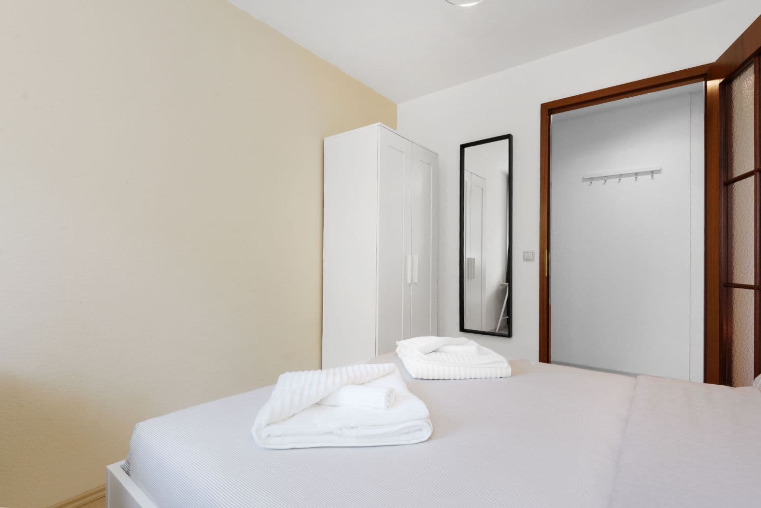 4 Rooms with Balcony near U-Residenzstr. – image 12