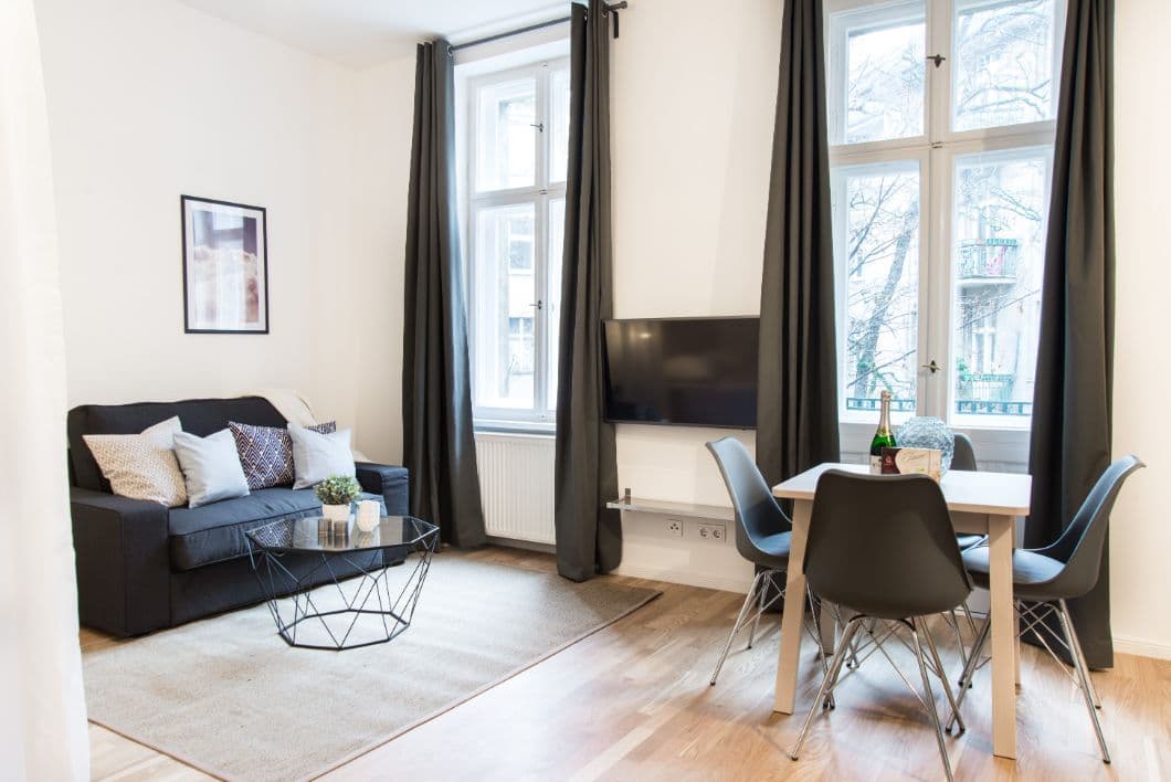 Studio Apartment with Balcony in Reuterplatz ( Neukölln) – image 5