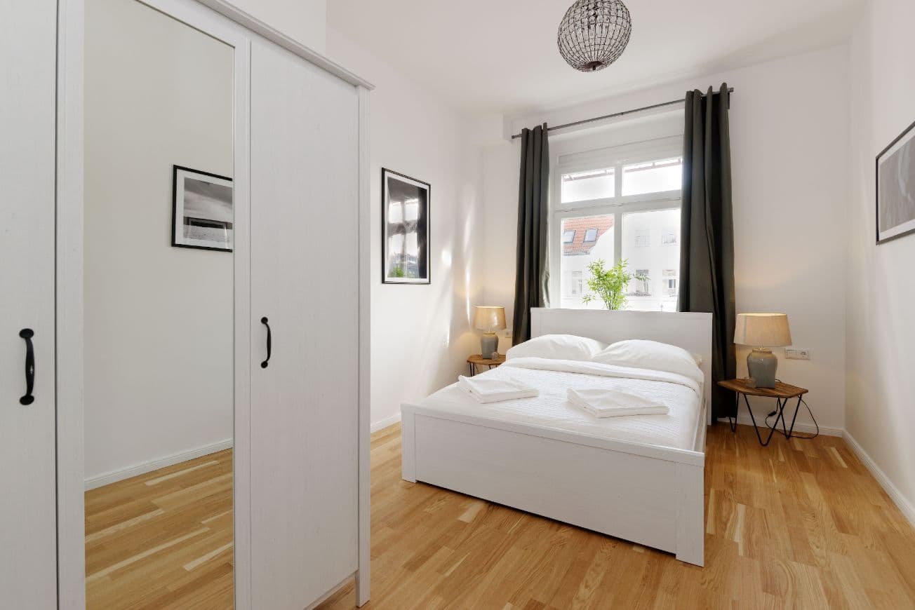 2 Rooms with Balcony in Charlottenburg – image 1