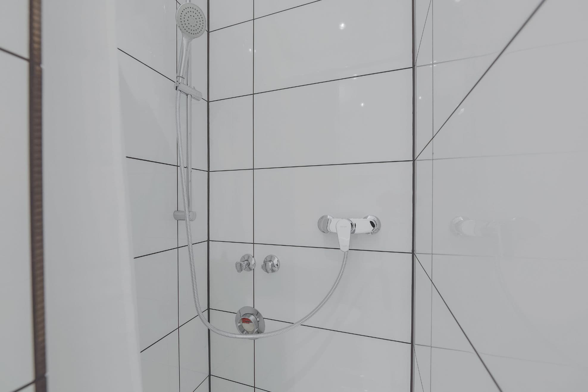 Studio Apartment with Balcony in Brüsseler Kiez (Wedding) – image 12