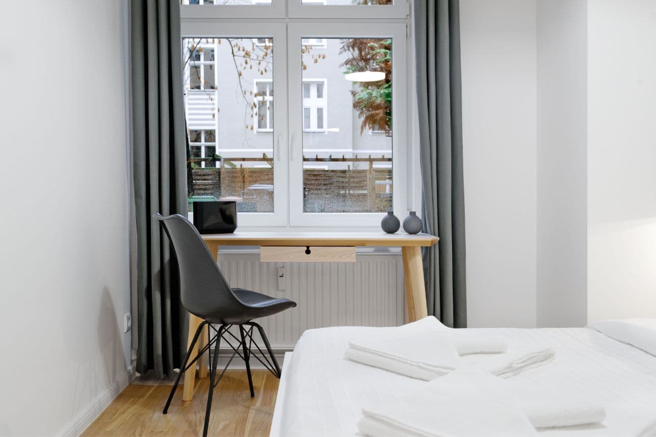 3 Rooms near Westhafen (Moabit) – image 2