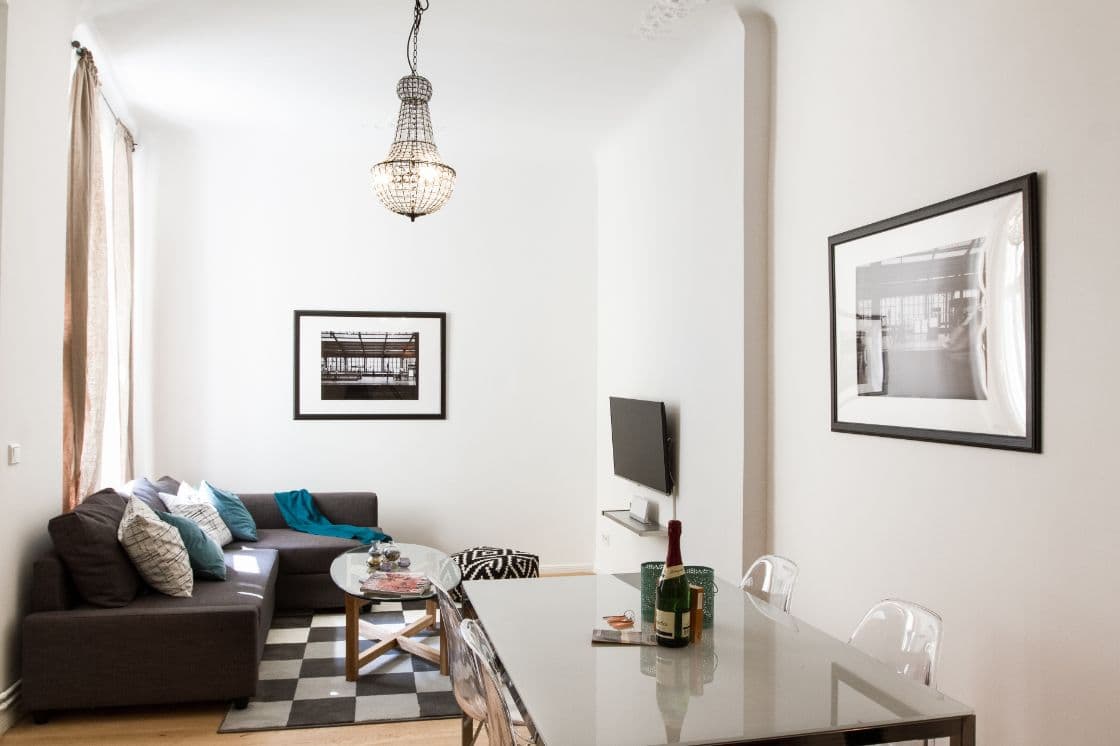 2 Rooms near Schönlein Straße (Neukölln) – image 1