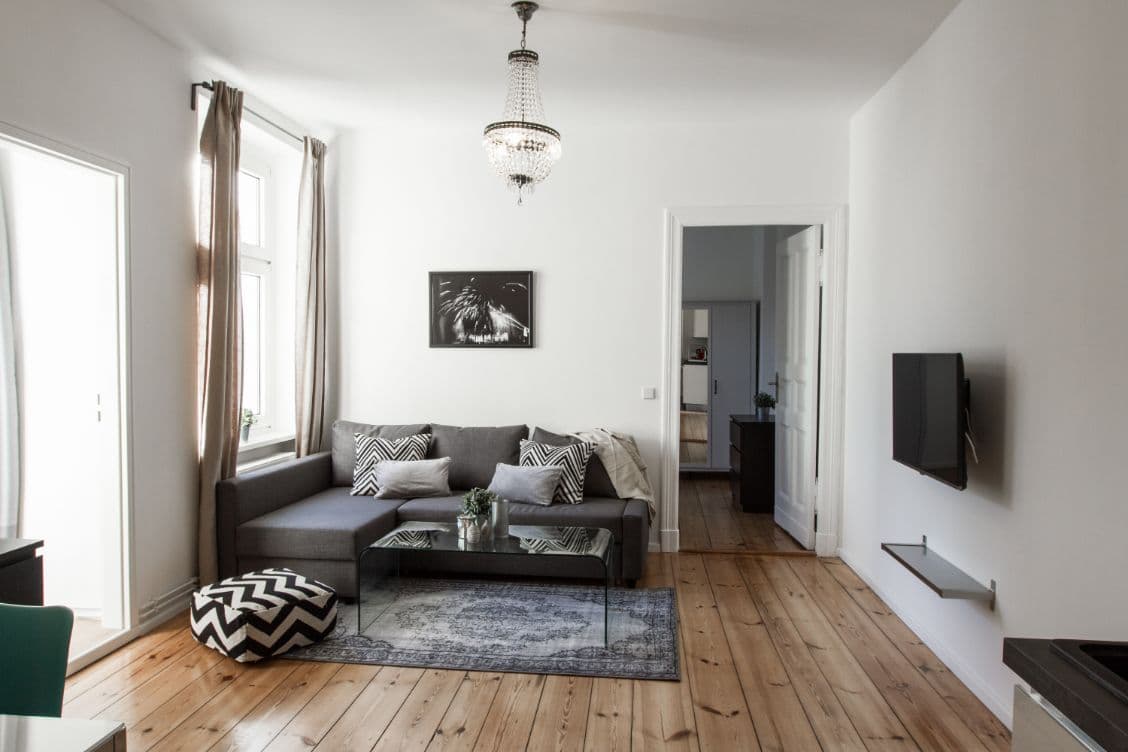 3 Rooms near Turmstraße – image 1